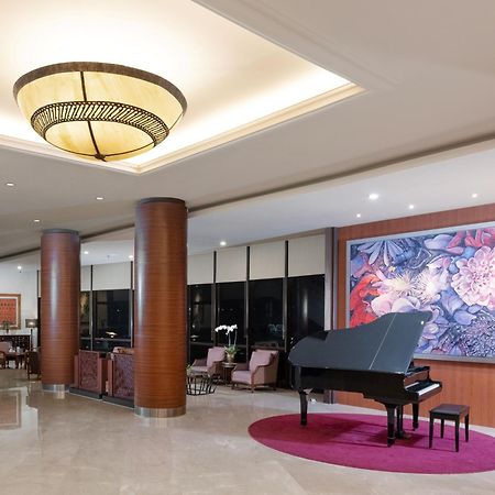 Santika Premiere Bintaro Hotel Серпонг Екстериор снимка