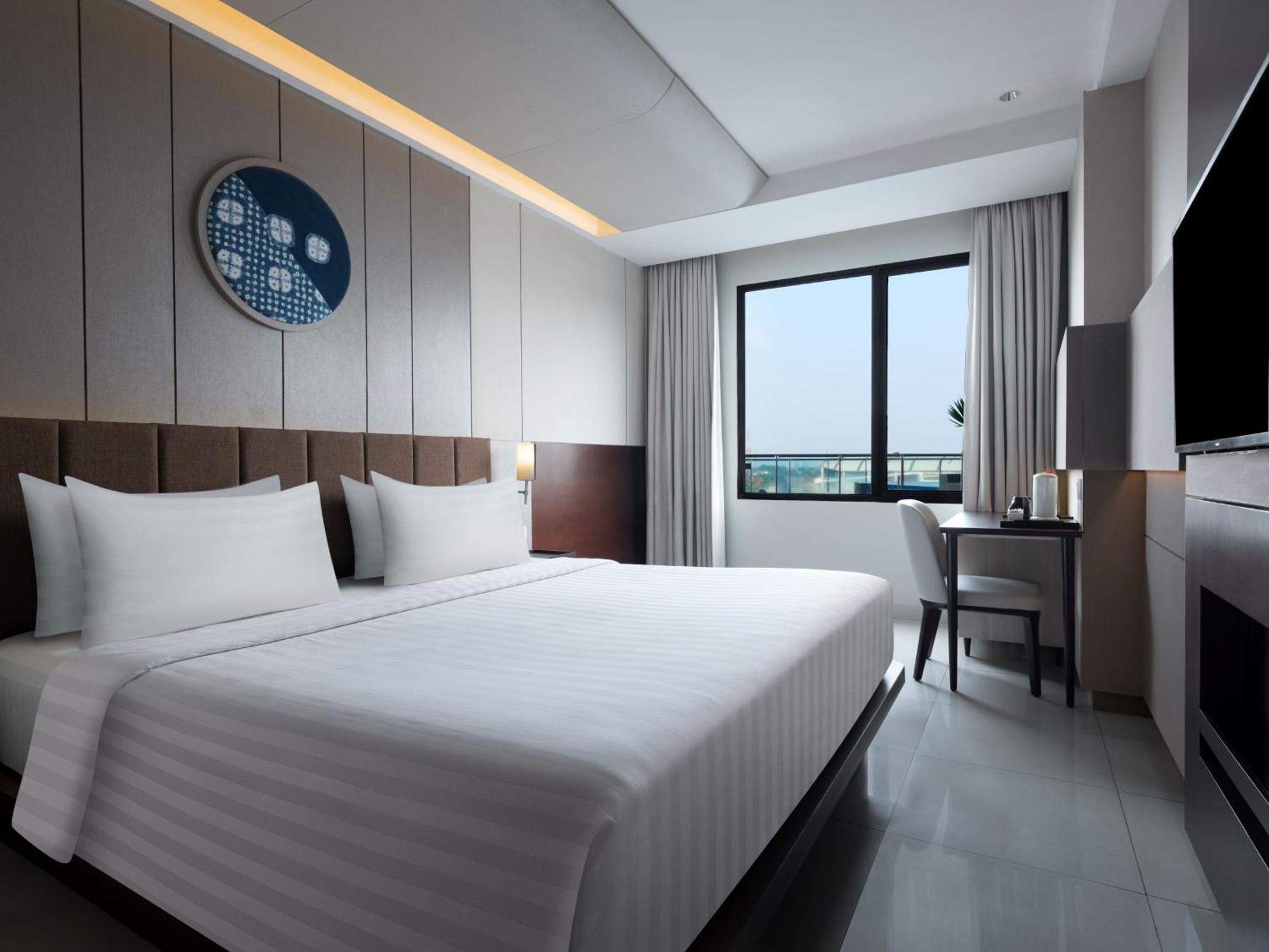 Santika Premiere Bintaro Hotel Серпонг Екстериор снимка