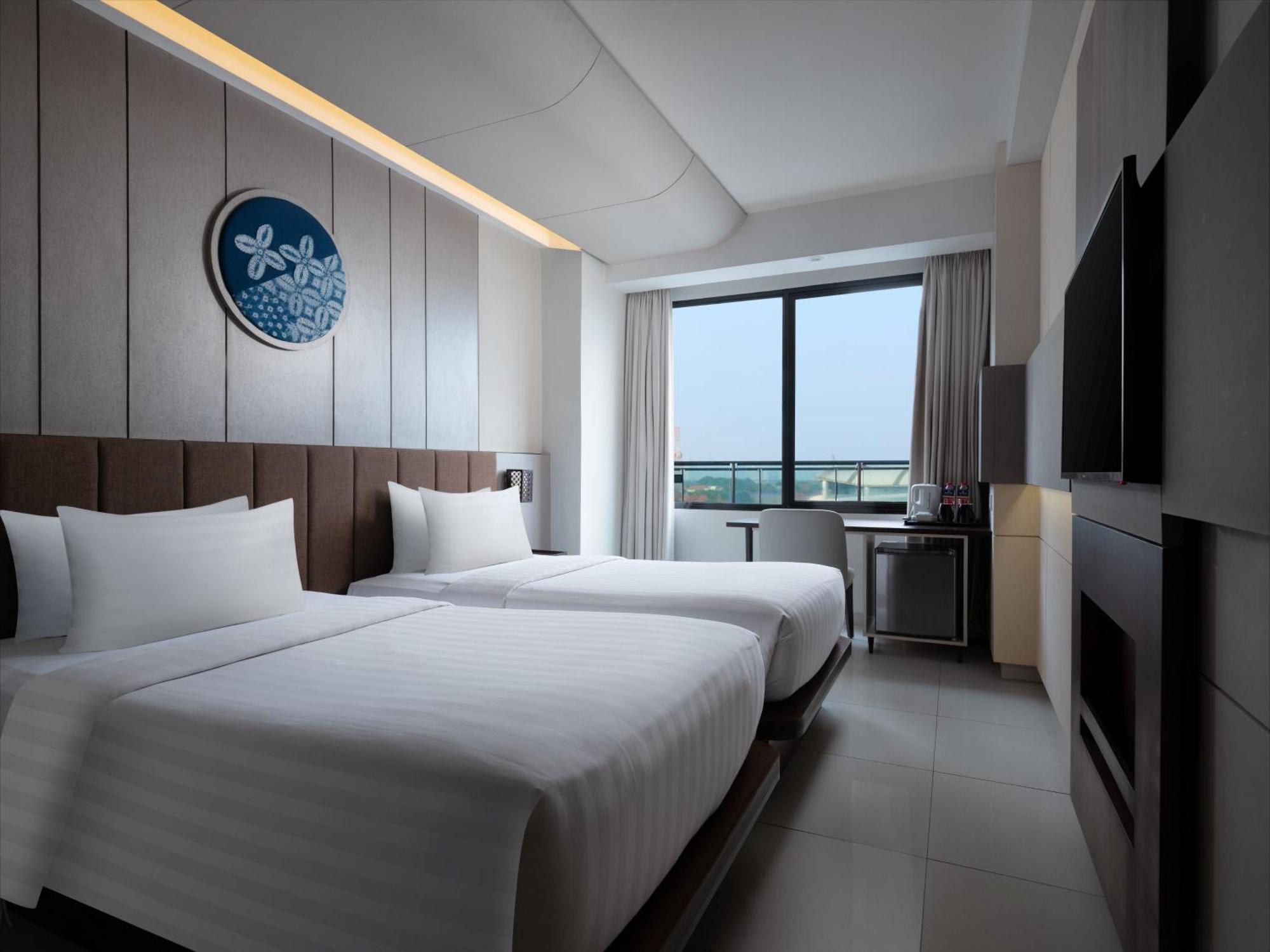 Santika Premiere Bintaro Hotel Серпонг Екстериор снимка