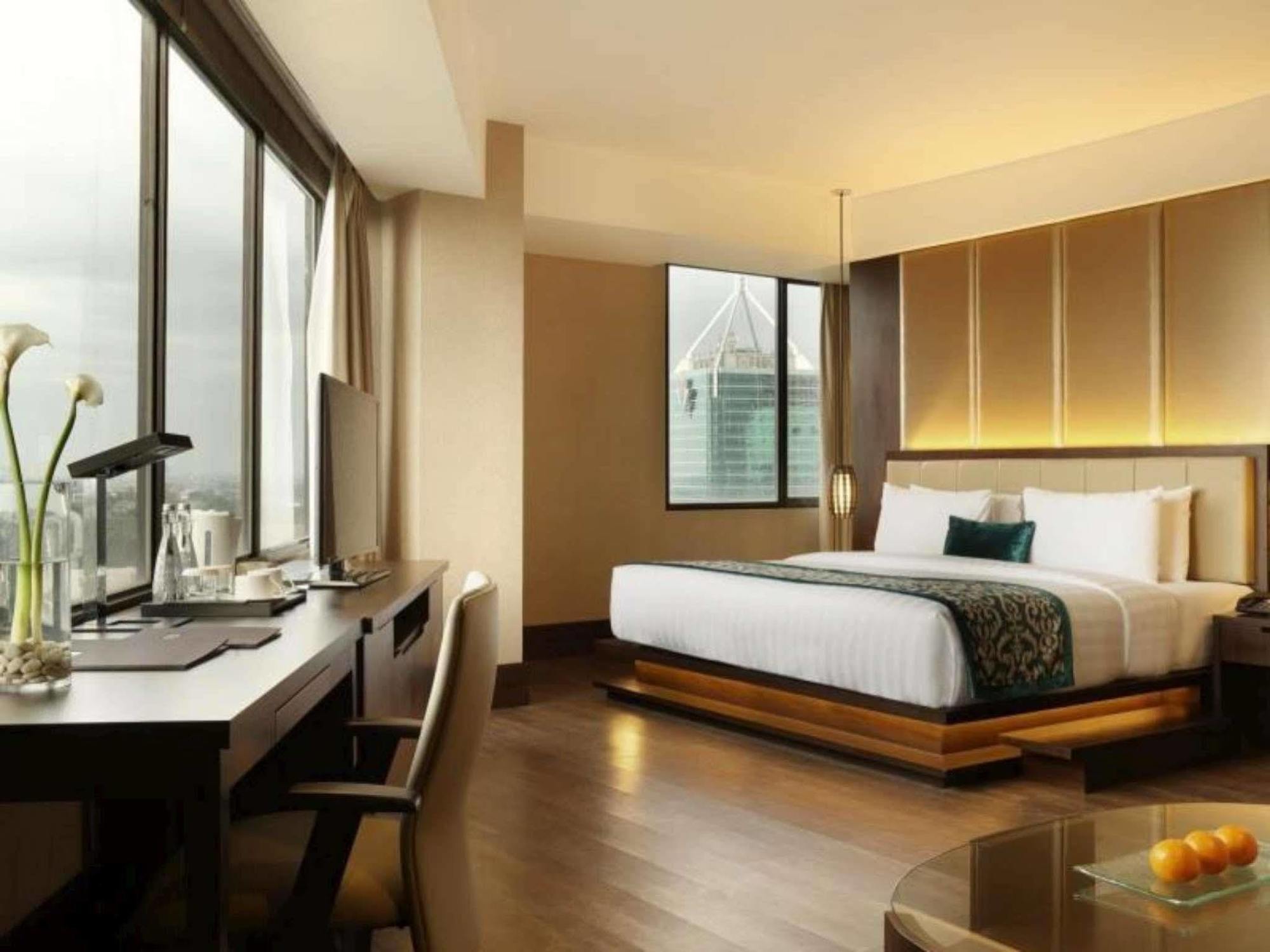 Santika Premiere Bintaro Hotel Серпонг Екстериор снимка